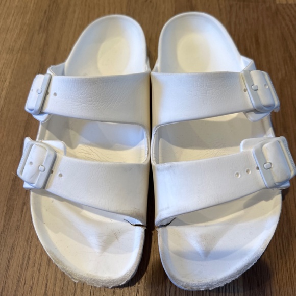 Bundle woman’s Birkenstock sandals and slippers - Picture 2 of 8